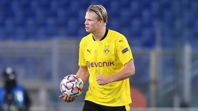 他回家了，回到了深爱的巴塞罗那（他归来，重回挚爱的巴塞罗那）