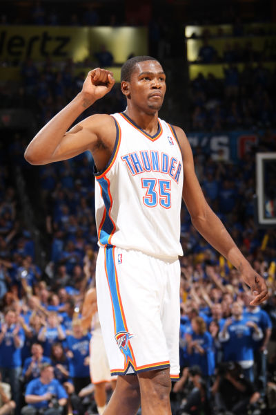 经纪人：当年尼斯管理层“绑架”了埃弗拉，想强行卖他去巴萨（经纪人称尼斯高层曾以“绑架”手段逼埃弗拉转会巴萨）