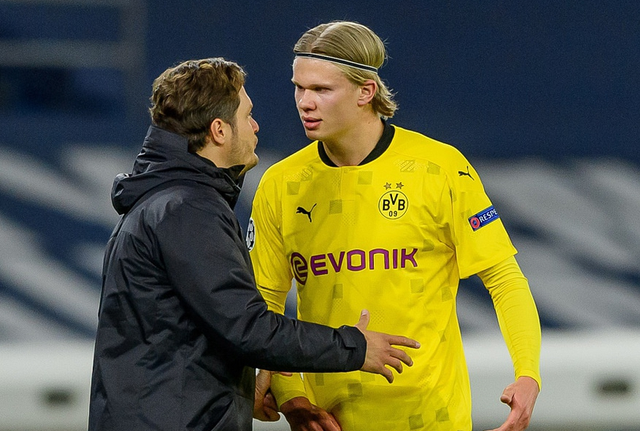 英雄出少年！17岁小胡子凌空抽射：欧冠3连斩创纪录 身价2000万欧（少年成名！17岁“小胡子”凌空破门，欧冠三连斩刷新纪录，身价2000万欧）