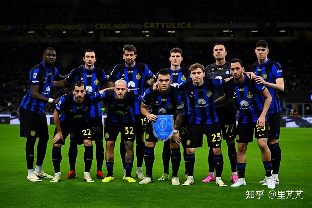 球员飞踹裁判！川超回应：加强管理，由公安机关进行调查处理（球员飞踹裁判，川超回应：强化管理并移交公安调查）