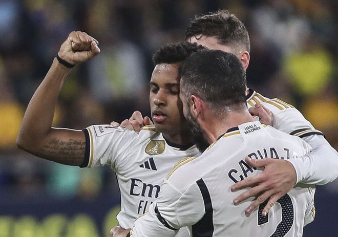 乔-科尔：基耶萨应获得更多时间，他是我愿意合作的那种球员（乔-科尔：基耶萨该获得更多出场时间，他正是我想合作的类型）