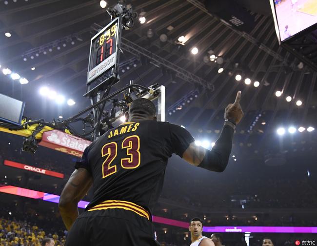 图片报：阿德耶米是曼联引援目标，他的妻子希望去欧洲大城市（德媒《图片报》称：曼联将阿德耶米列为引援目标，其妻更青睐前往欧洲大都市）