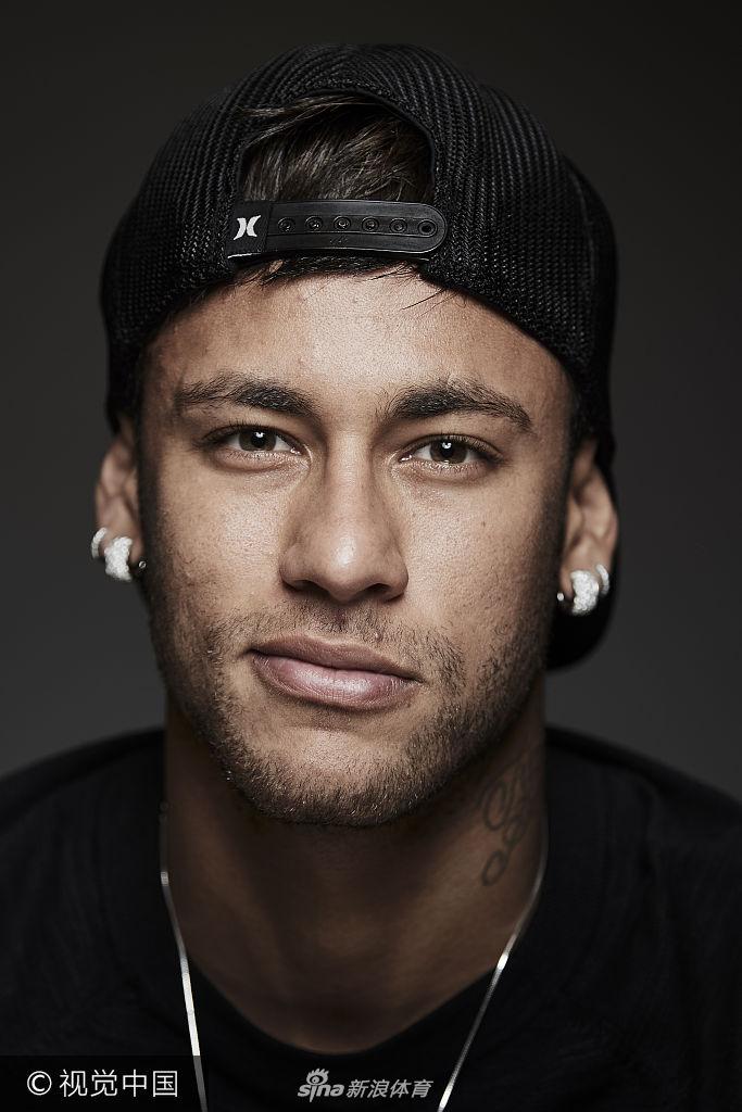 哈登狂砍55分封神！成NBA首位双队史得分王，36岁飙10记三分创多项纪录（36岁哈登轰55分10记三分，成NBA历史首位双队史得分王，多项纪录被改写）