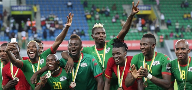 葡萄牙队首夺U17世界杯冠军，C罗：祝贺世界冠军🏆（葡萄牙U17首次加冕世界杯，C罗致贺：恭喜世界冠军🏆）