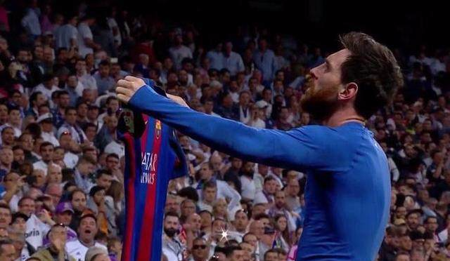 赵佳楠：我们拥有全世界最好的球迷，非常感谢大连球迷的支持（赵佳楠：我们的球迷是世界顶级，感谢大连球迷的一路支持）