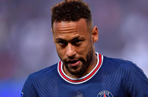 回顾篮球生涯，亚马感叹道路正确（回首篮球生涯，亚马坦言选择无悔）