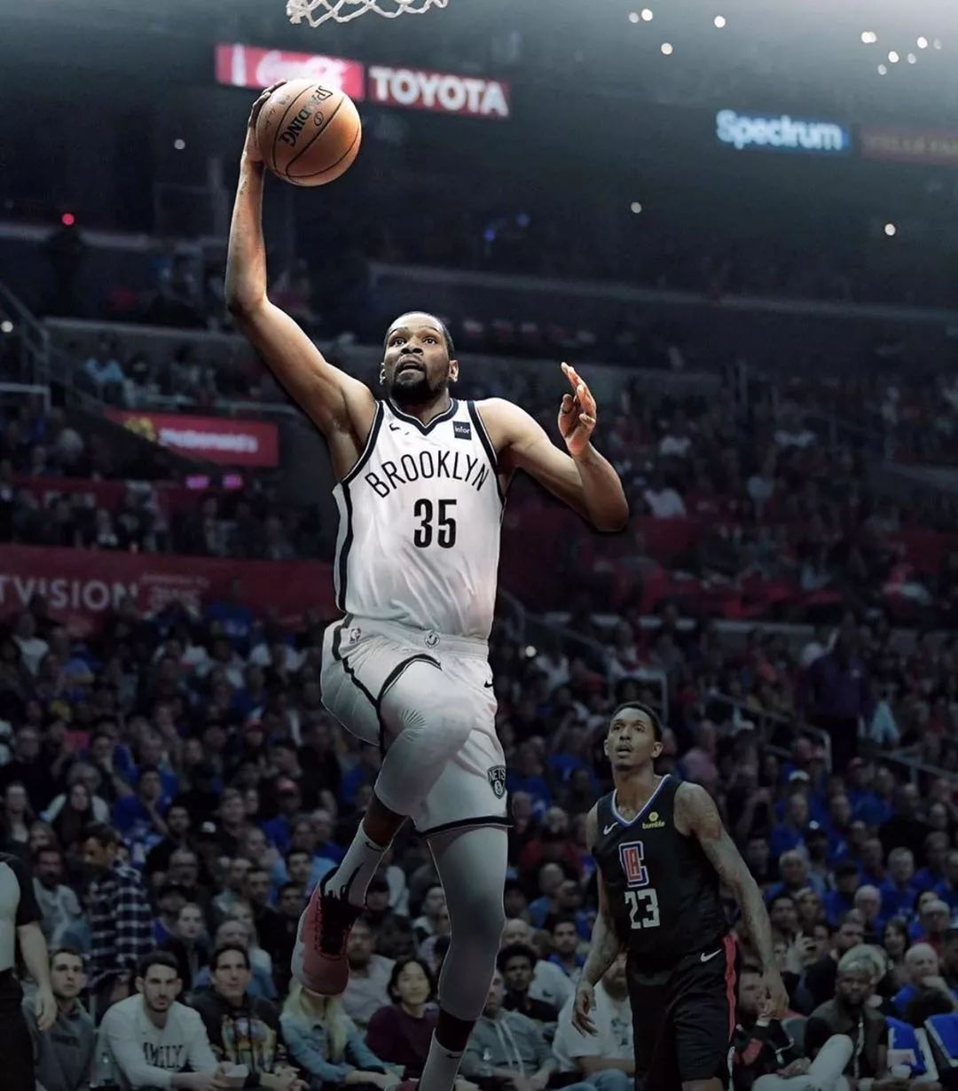 布兰特：我不是21岁了，需考虑未来；世界杯？我专注于多特（布兰特：不再21岁，需要为未来规划；谈世界杯：我只专注多特）